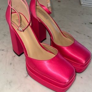 Pink satin platform shoes